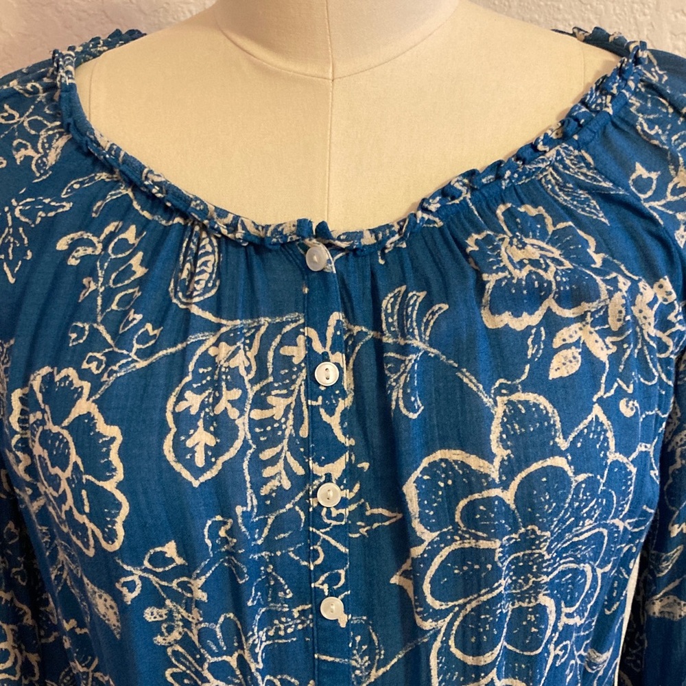 Lucky Brand Turquoise peasant blouse, size M.